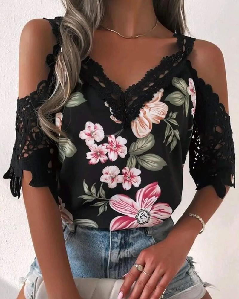 

Floral Print Cold Shoulder Lace Patch Top, Black