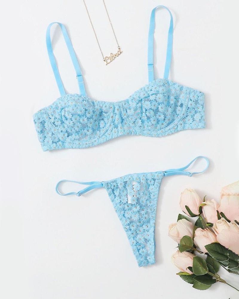 

Daisy Embroidery Spaghetti Strap Lingerie Set, Lighted blue