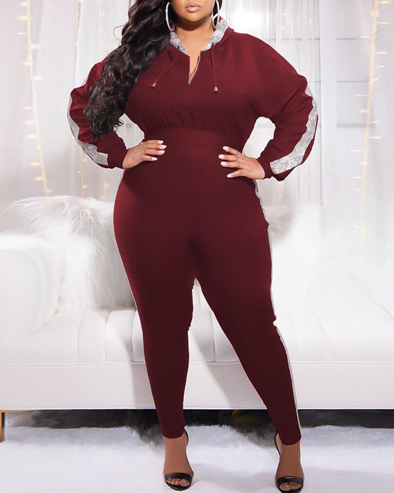 

Plus Size Contrast Paneled Hooded Crop Top & Pants Set, Wine red