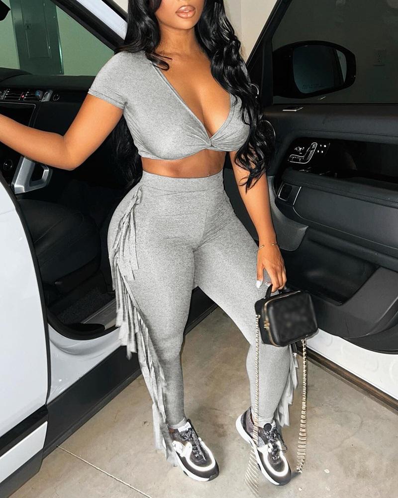

Deep V-Neck Crop Top & Tassel Design Pants Set, Gray