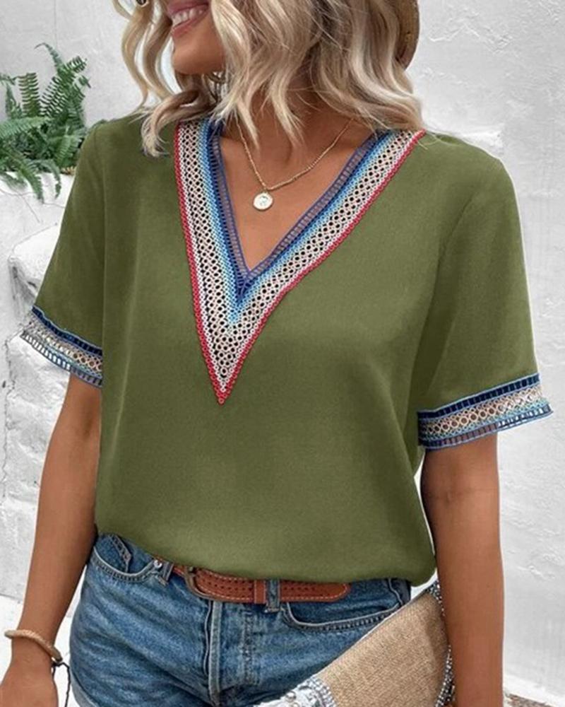 

Contrast Lace V-Neck Casual T-shirt, Green