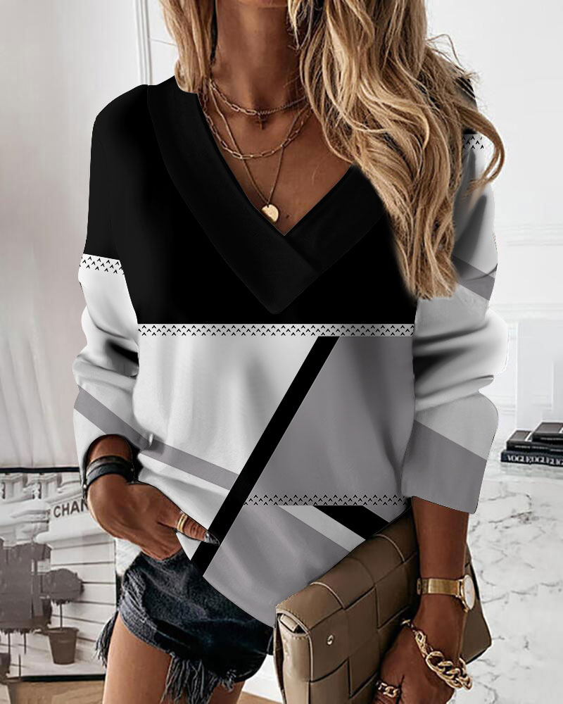 

Geometric Print Long Sleeve Top, Gray