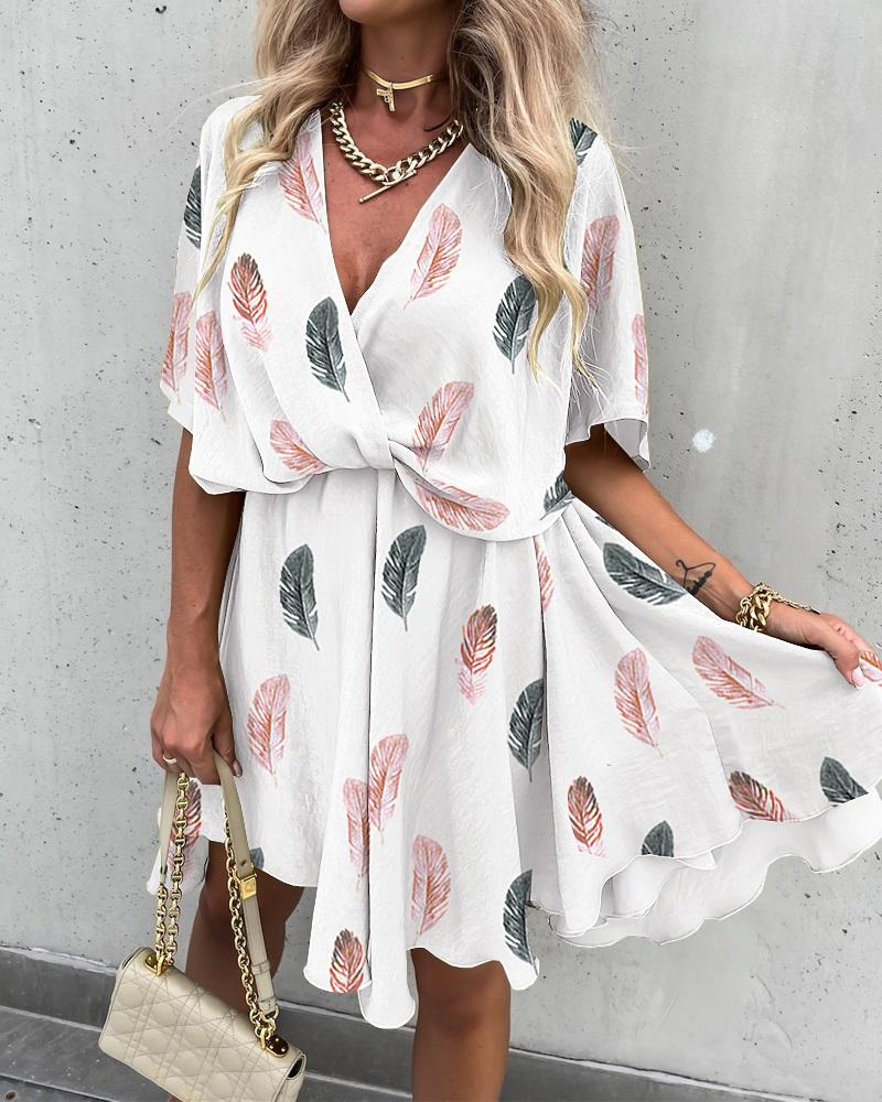 

Feather Print V-Neck Short Sleeve Dress, White