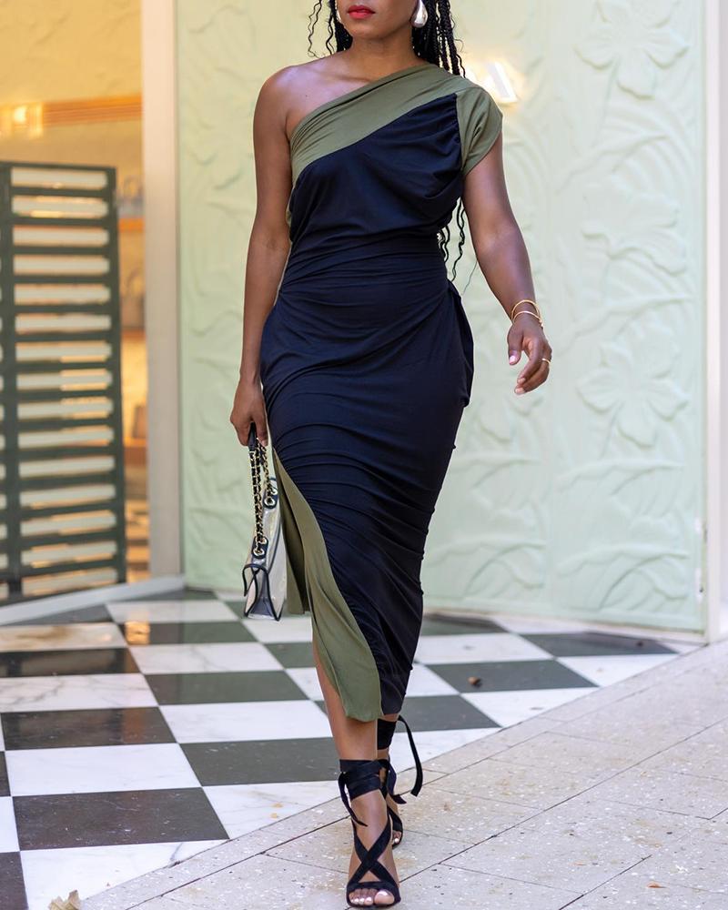 

Colorblock One Shoulder Slit Dress, Black