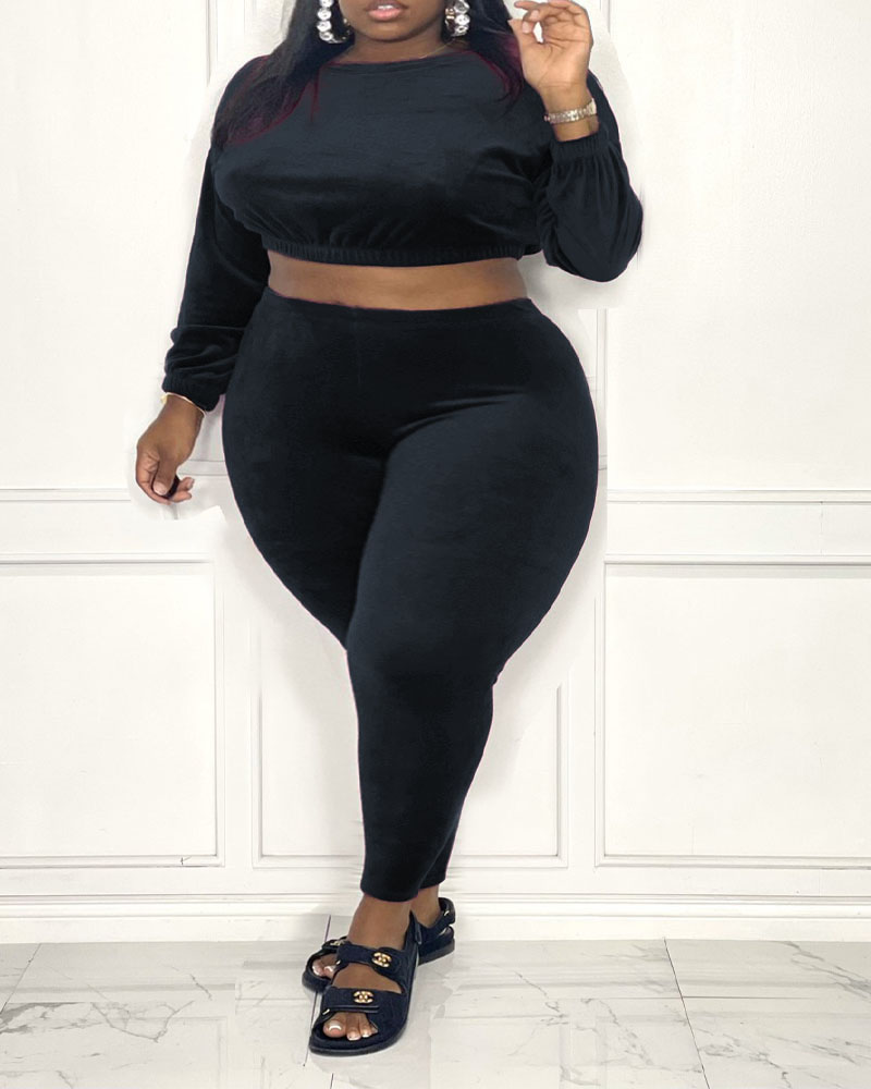 

Plus Size Velvet Long Sleeve Crop Top & Pants Set, Black