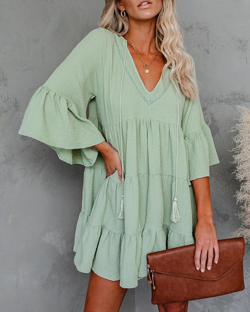 

V Neck Ruffle Hem Tassel Decor Dress, Green