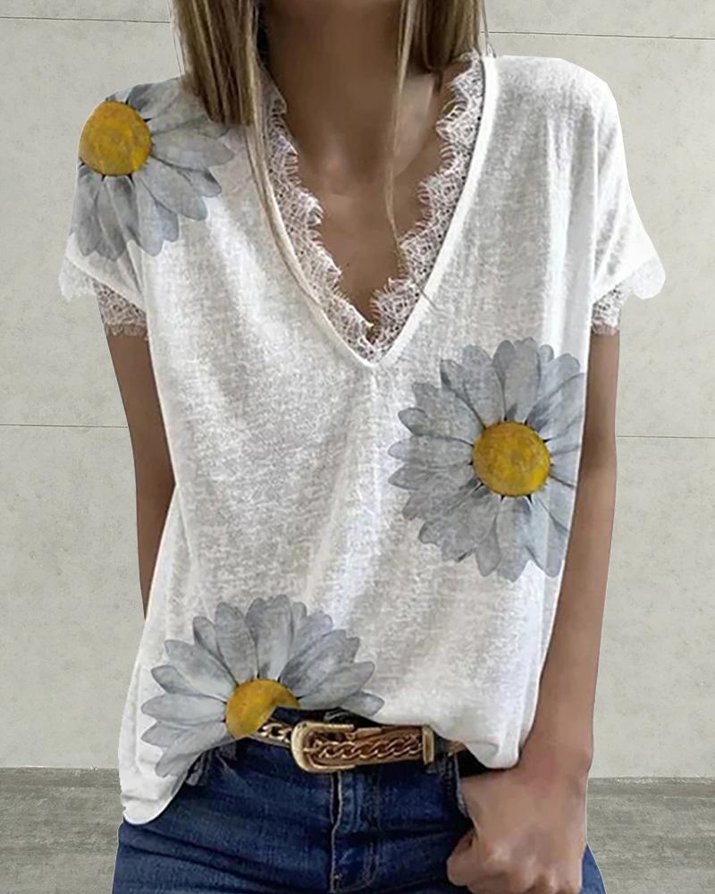 

Chrysanthemum Print Splicing Lace Short Sleeve, White