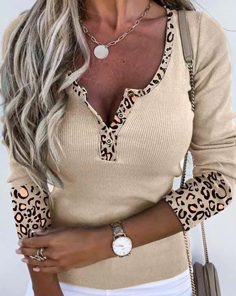 Long Sleeve Buttoned Cheetah Print Top