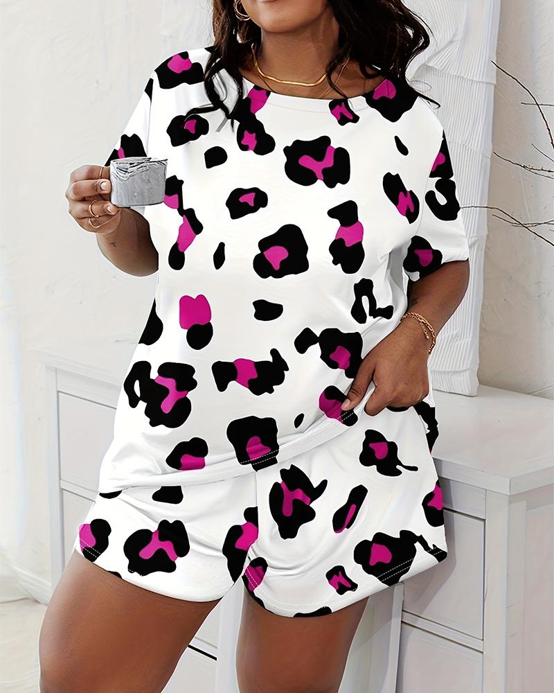 

Plus Size Pink Leopard Print Pajamas Set, White