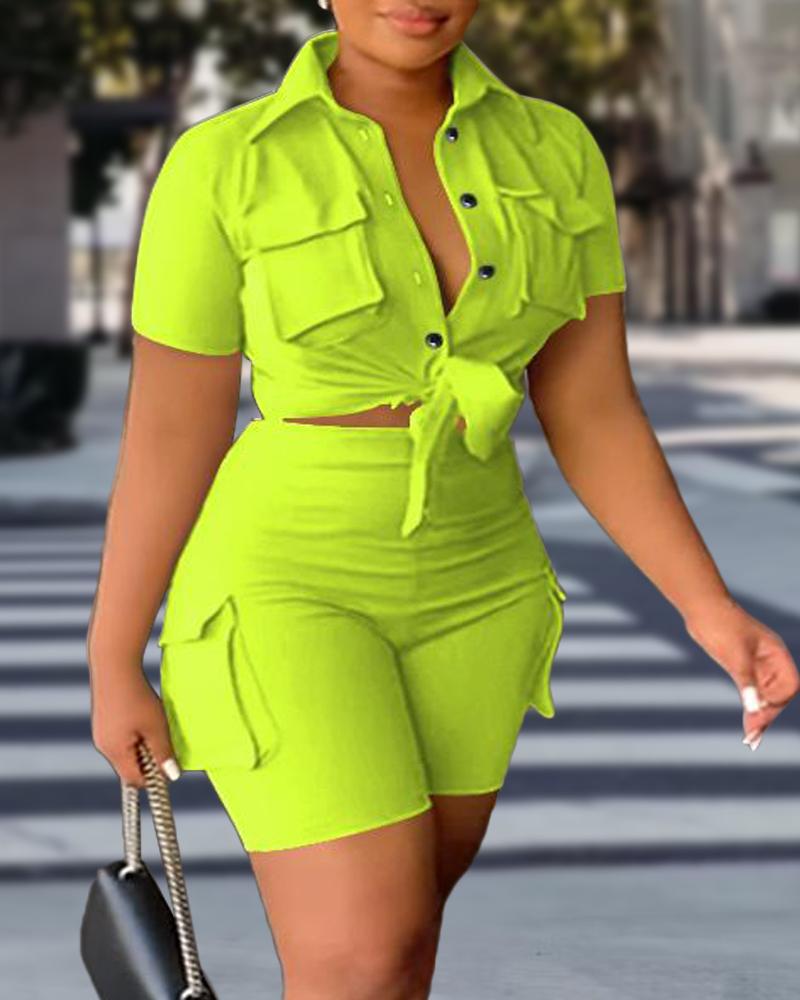 

Plus Size Buttoned Crop Top & High Waist Shorts Set, Green