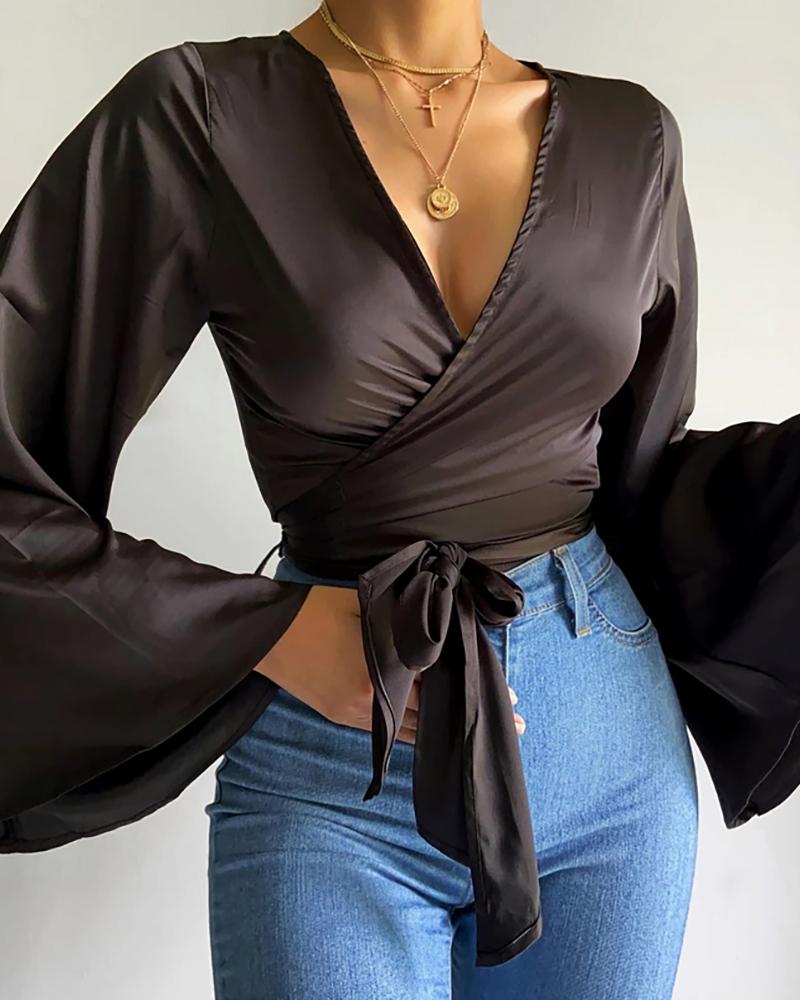 

Bell Sleeve Tied Detail Statin Top, Black