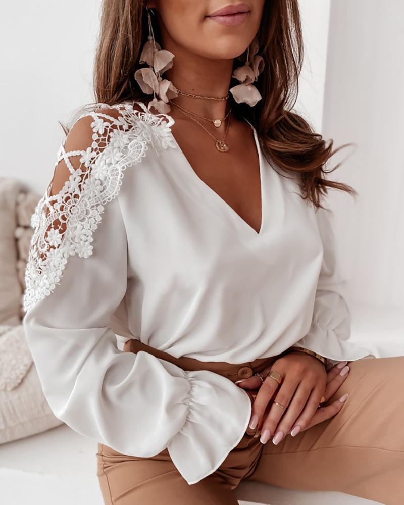 

Lace Patch Cutout V-Neck Lantern Sleeve Top, White