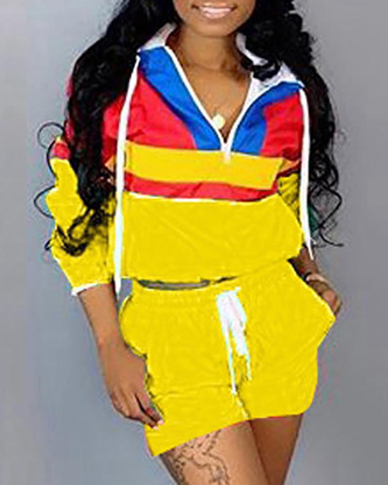 

Contrast Color Hooded With Shorts, Yellow