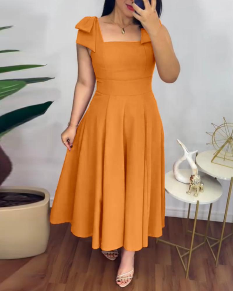 

Vestido midi sencillo con escote cuadrado, sin mangas y cintura con lazo y tirantes en forma de A, Orange