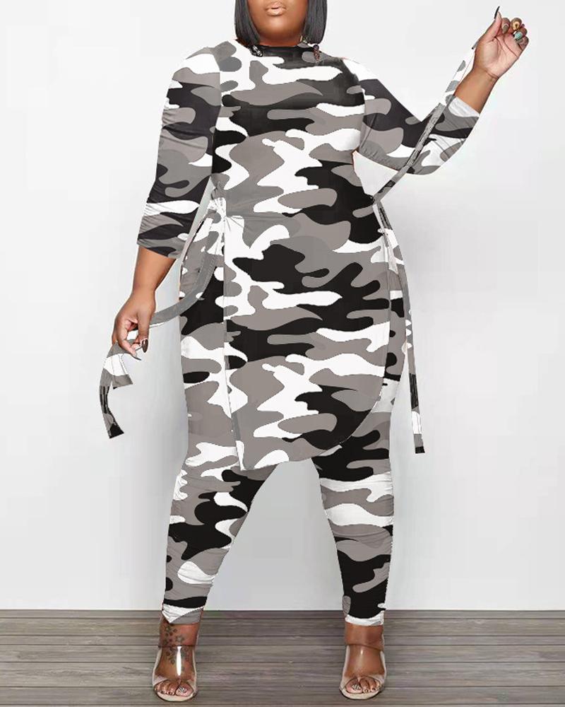 

Plus Size Camo Print Side Slit Asymmetrical Hem Top & Pants Set, Gray