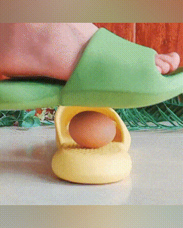 

Soft Round Toe Bathroom Slippers, Green