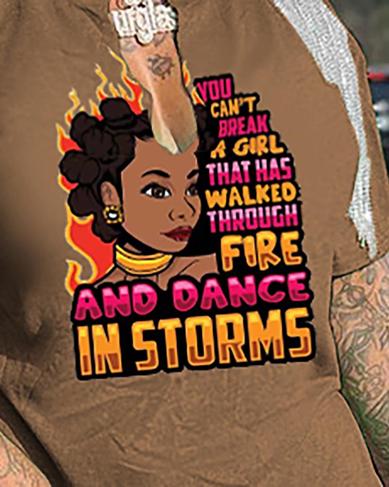 

Letter Figure Print Tassel Slit T-shirt, Coffee