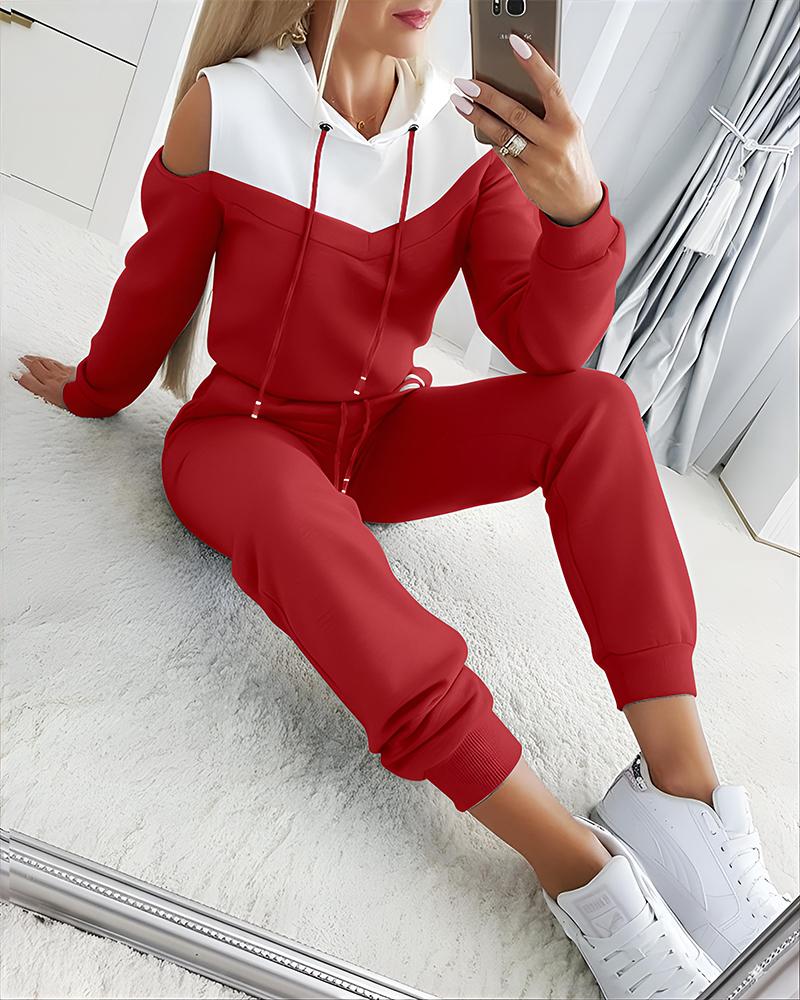

Conjunto de 2 piezas con sudadera con capucha, hombros descubiertos, manga larga y cordón ajustable, y pantalón deportivo informal con cintura elástica y decoración a rayas en contraste., Red
