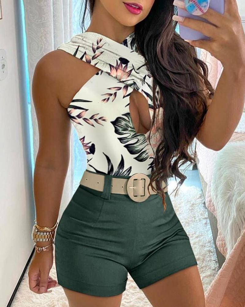

Halter Cutout Floral Print Top & Shorts Sets, Green