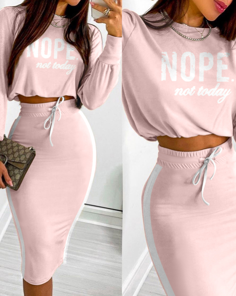 

2 Pieces Outfits Letter Print Round Neck Long Sleeve Crop Top and Colorblock Print Drawstring Bodycon Skirt Set, Pink