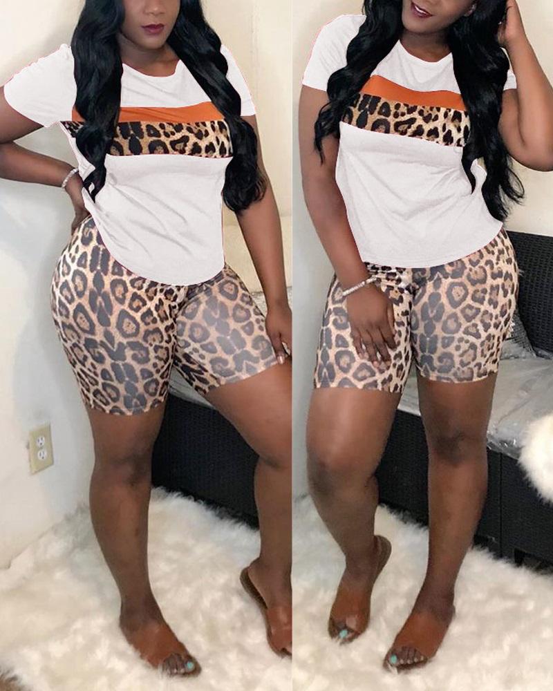 

Contrast Leopard Print Round Neck Top & Shorts Set, White