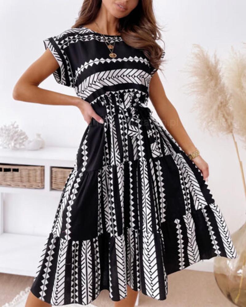 

All Over Print Ruffle Hem Tie Front Dress, Black