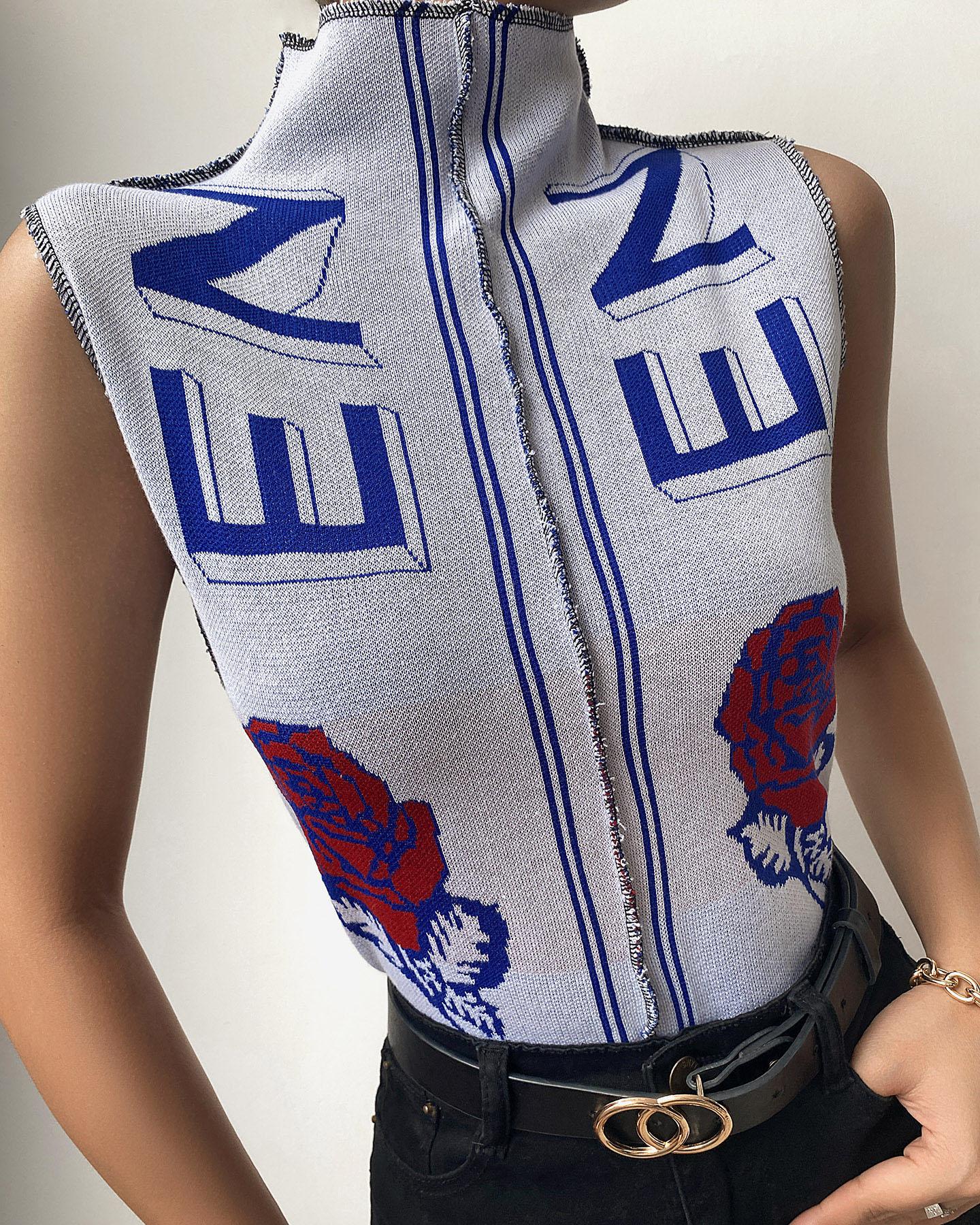 

Floral Letter Print High Neck Knit Crop Top, Blue