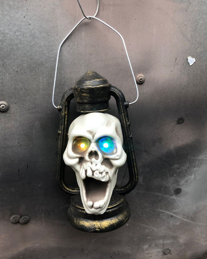 

Spooky LED Halloween Skull Lantern Light Skull Head Lantern Lamp Halloween Decoration Tabletop Photo Props, Style2