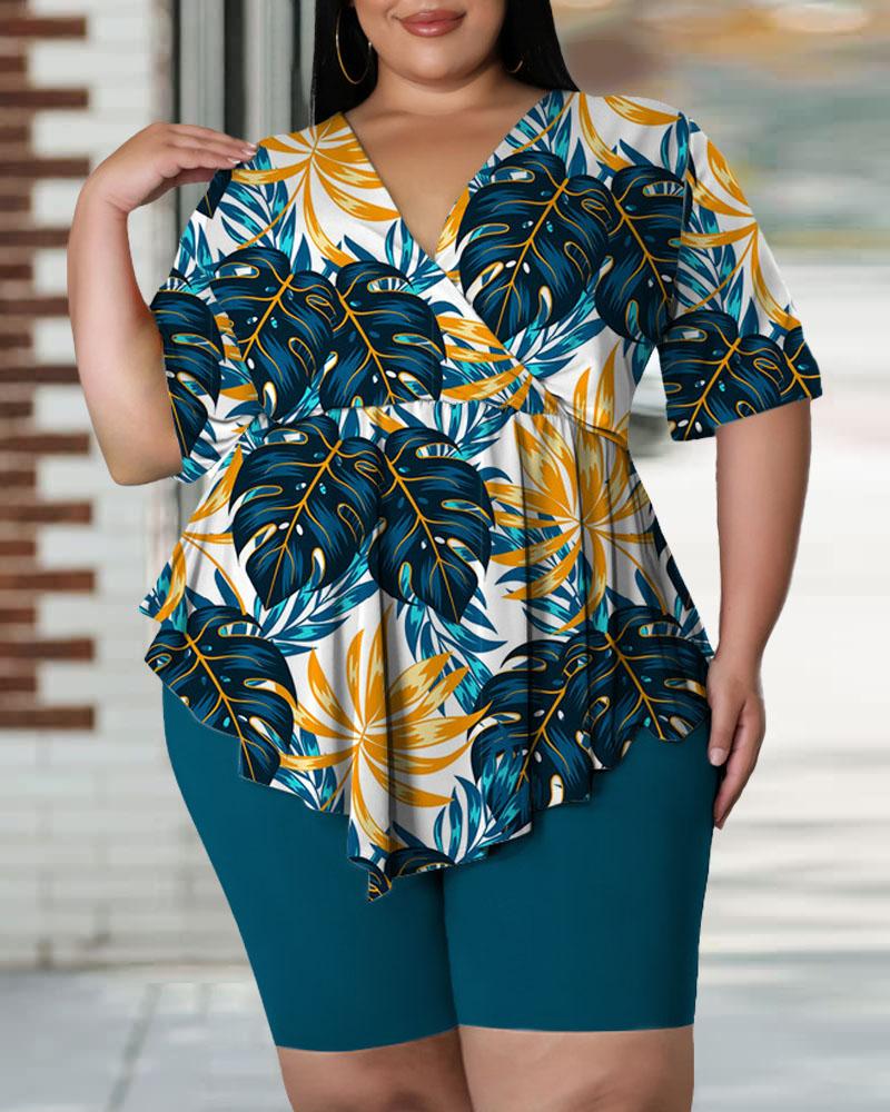 

Plus Size Tropical Print Asymmetrical Hem Top & Shorts Set, Purplish blue