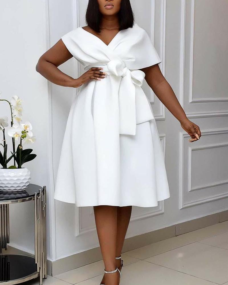 

Solid Skinny Waist A-line Dress, White