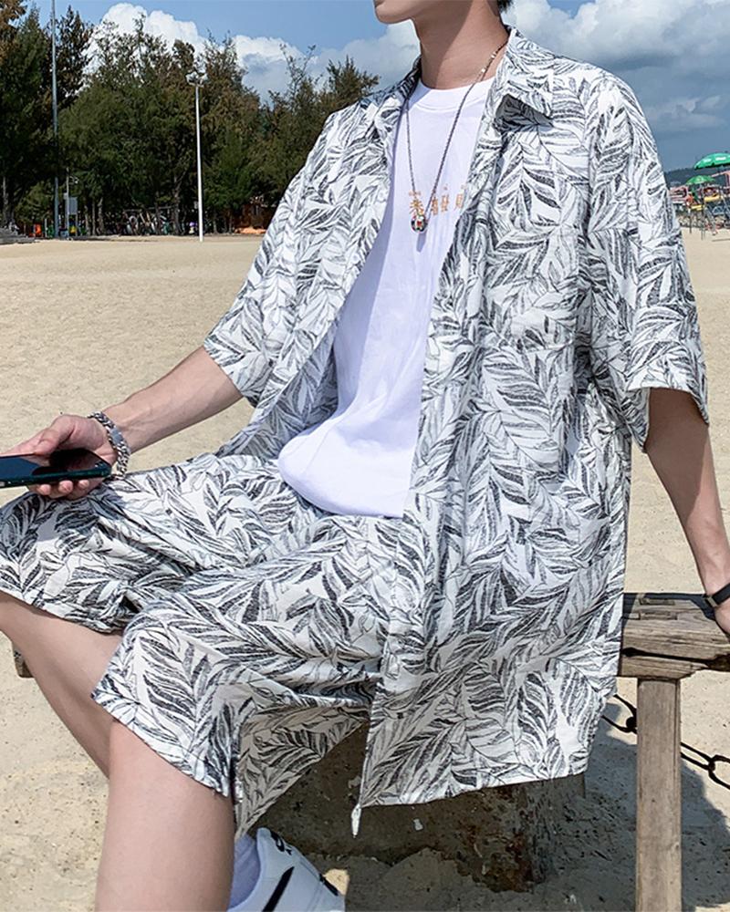 

Abstract Patterns Print Short Sleeve Loose Button-up Shirts With Shorts Suit Sets, Multicolor
