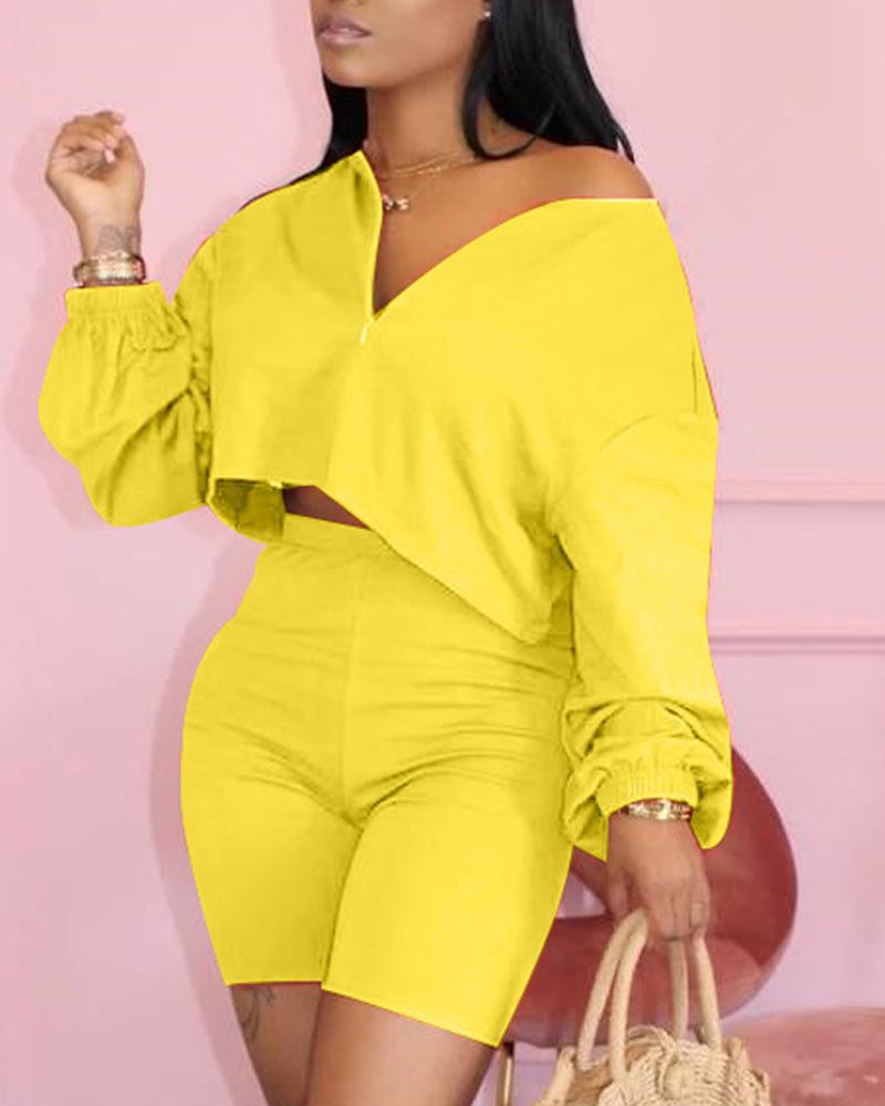 

Zipper Detail Lantern Sleeve Crop Top & Shorts Set, Yellow