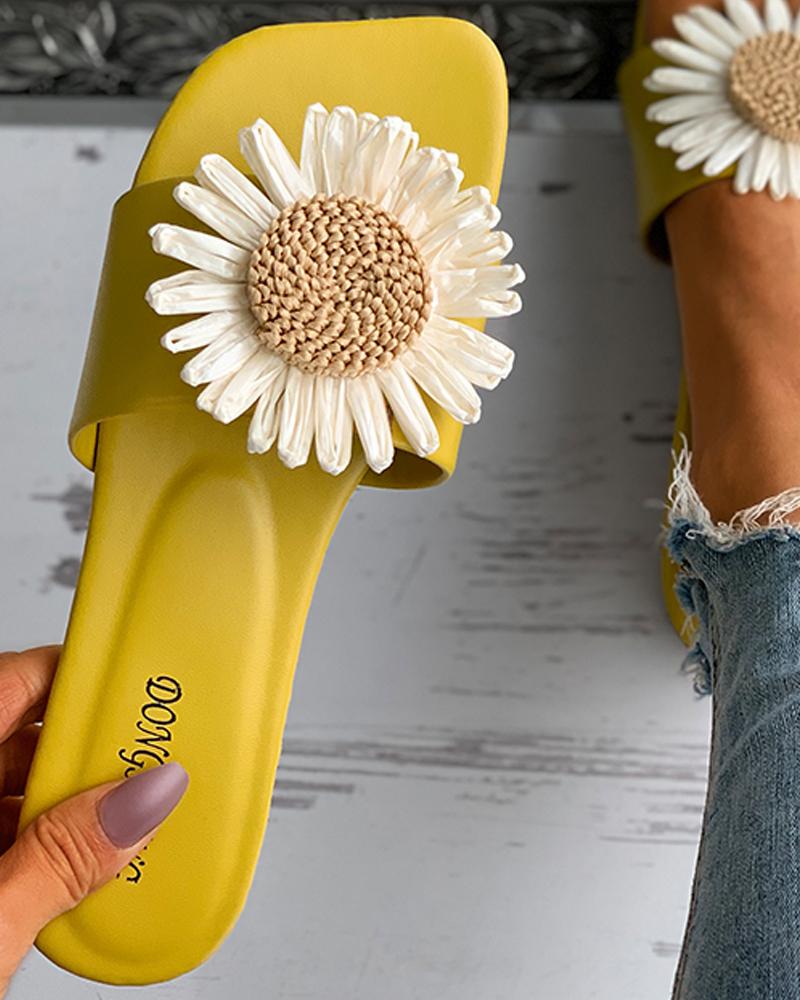 

Daisy Pattern Square Toe Flat Sandals, Yellow