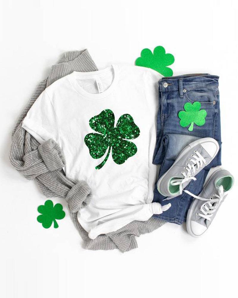 

Plus Size St. Patrick's Day Lucky Shamrock Print Casual T-shirt, White