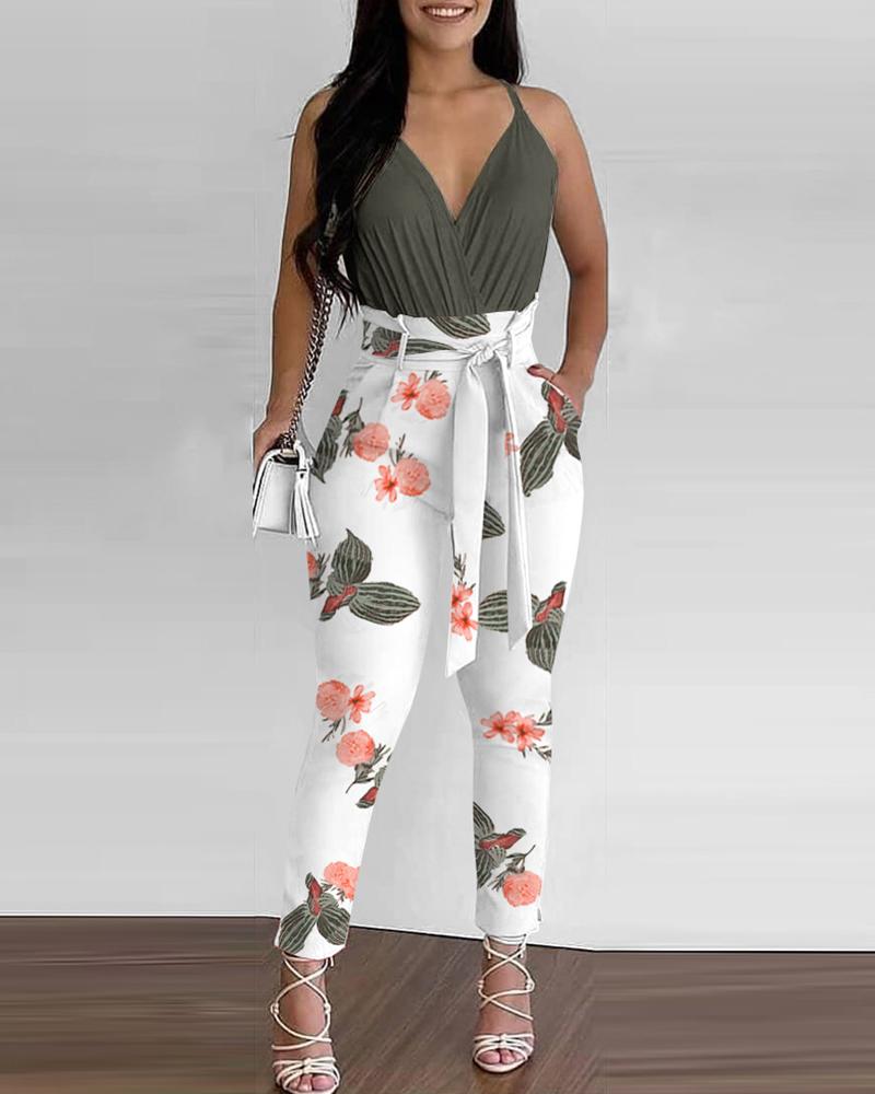 

Sleeveless Ruched Top & Floral Print Pocket Design Pants Set, White