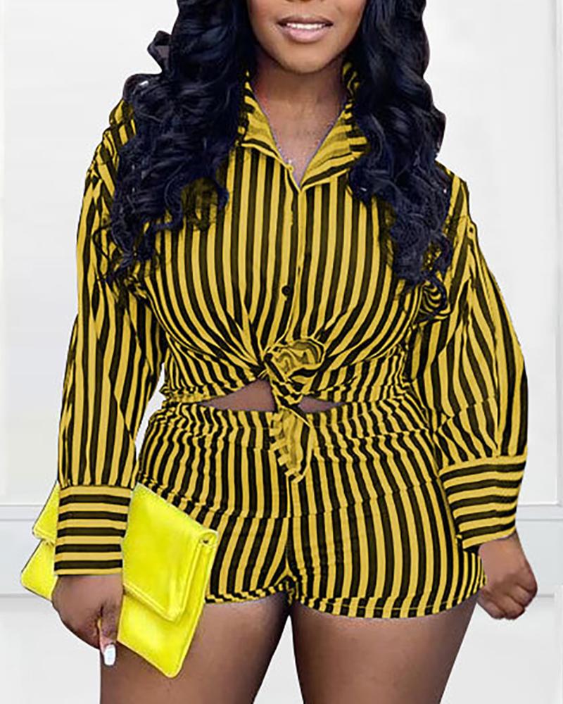 

Striped Print Colorblock Buttoned Shirt & Shorts Sets, Yellow