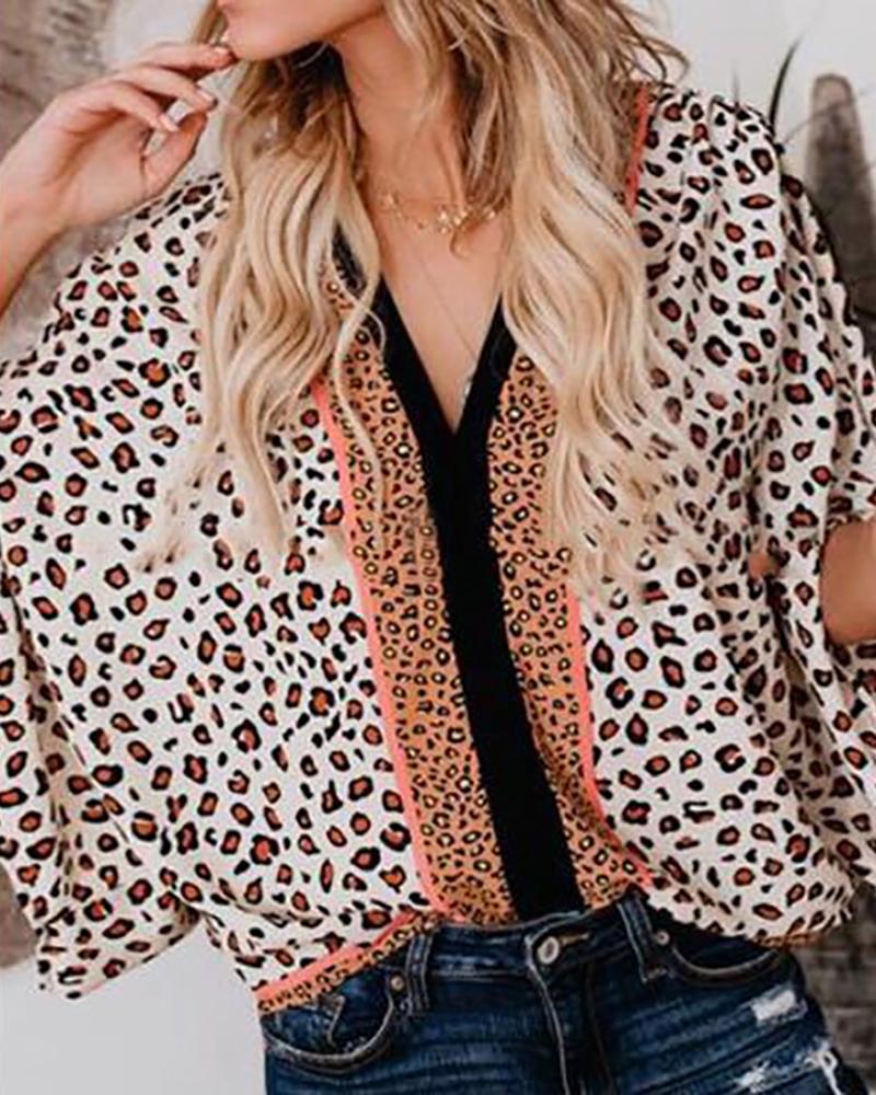 

Cheetah Print Colorblock Batwing Sleeve Top, Leopard