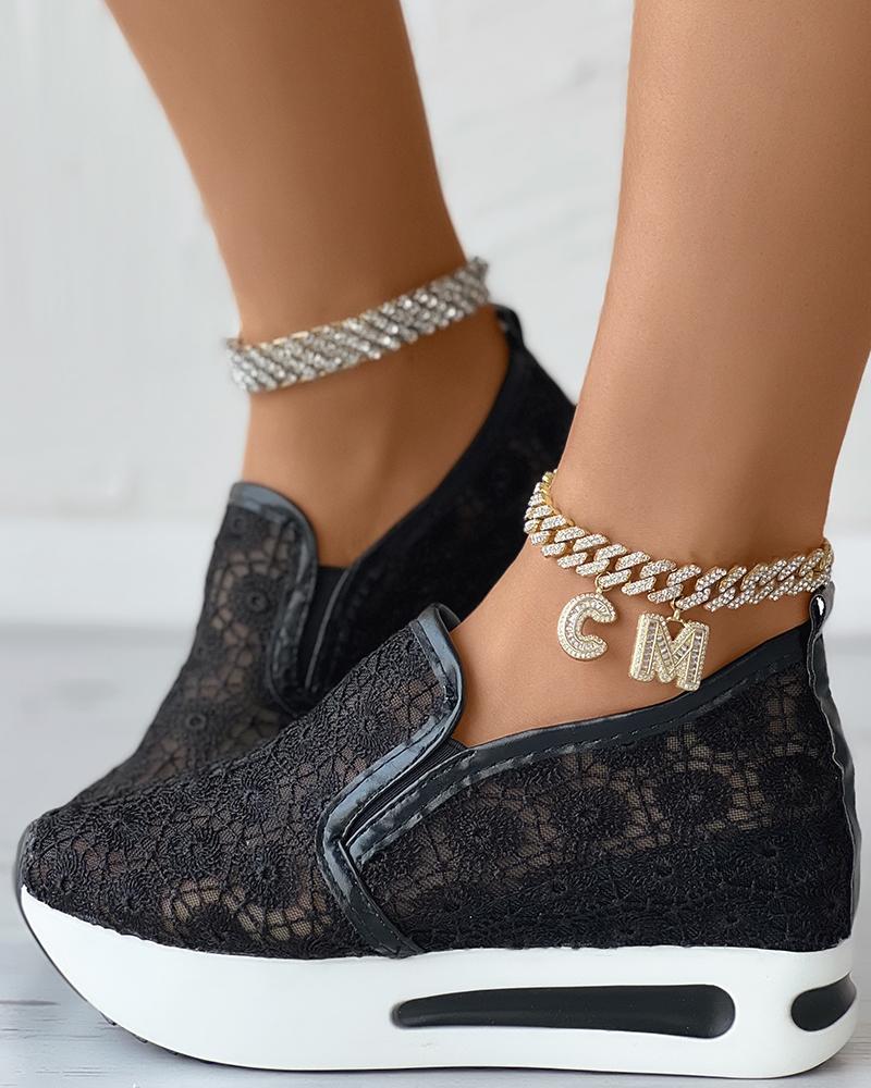

Breathable Mesh Muffin Slip On Sneakers, Black