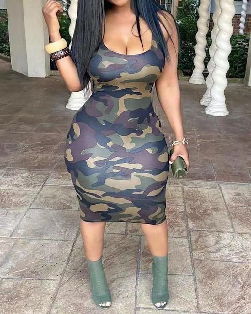 

Plus Size Camouflage Print U-Neck Bodycon Dress, Camoflage