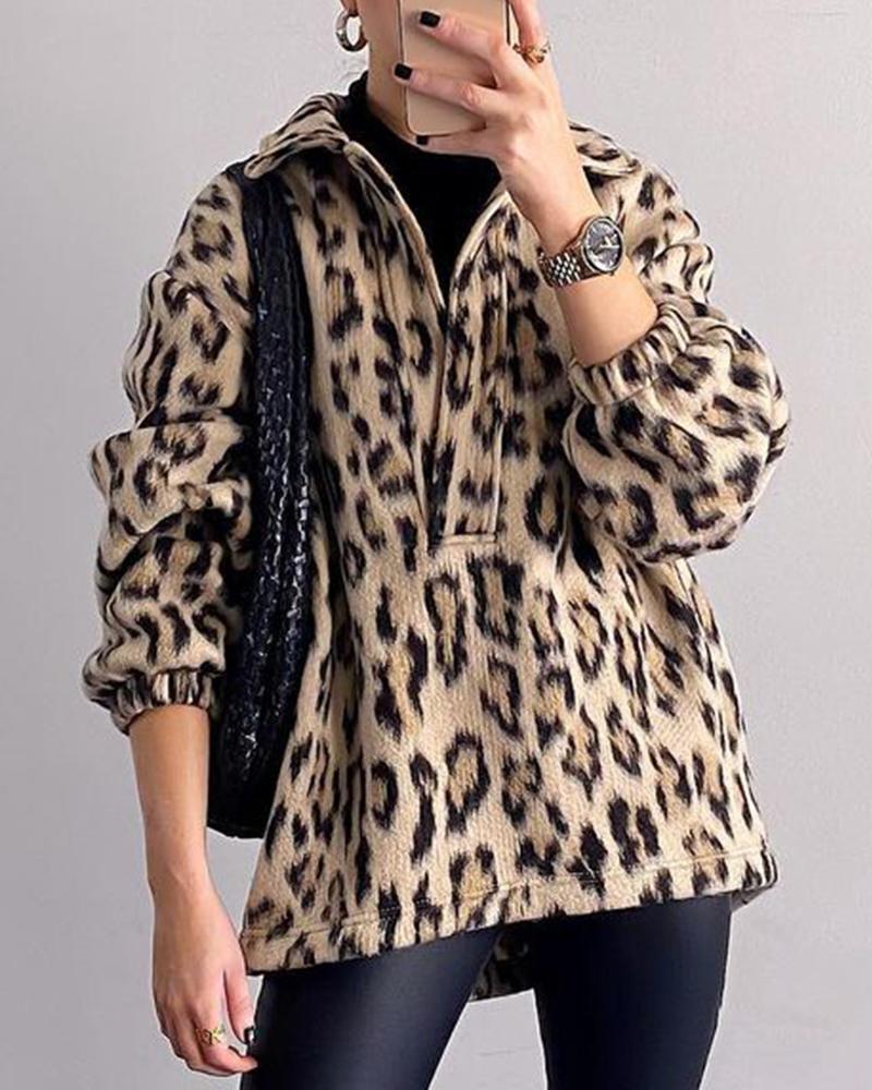 

Leopard Print Long Sleeve Sweatshirt
