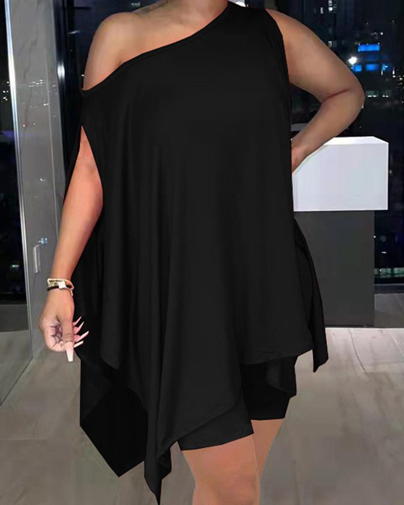 

Cold Shoulder Split Hem Asymmetrical Top & Shorts Set, Black