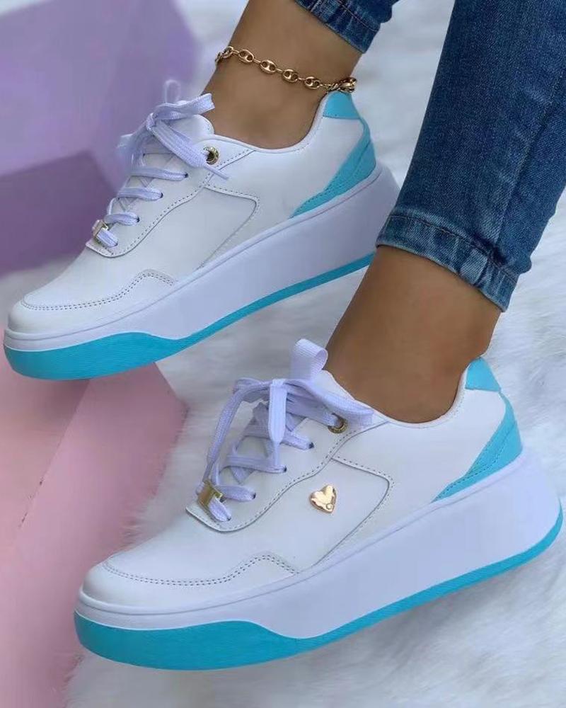 

Heart Pattern Contrast Paneled Platform Sneakers, White&blue