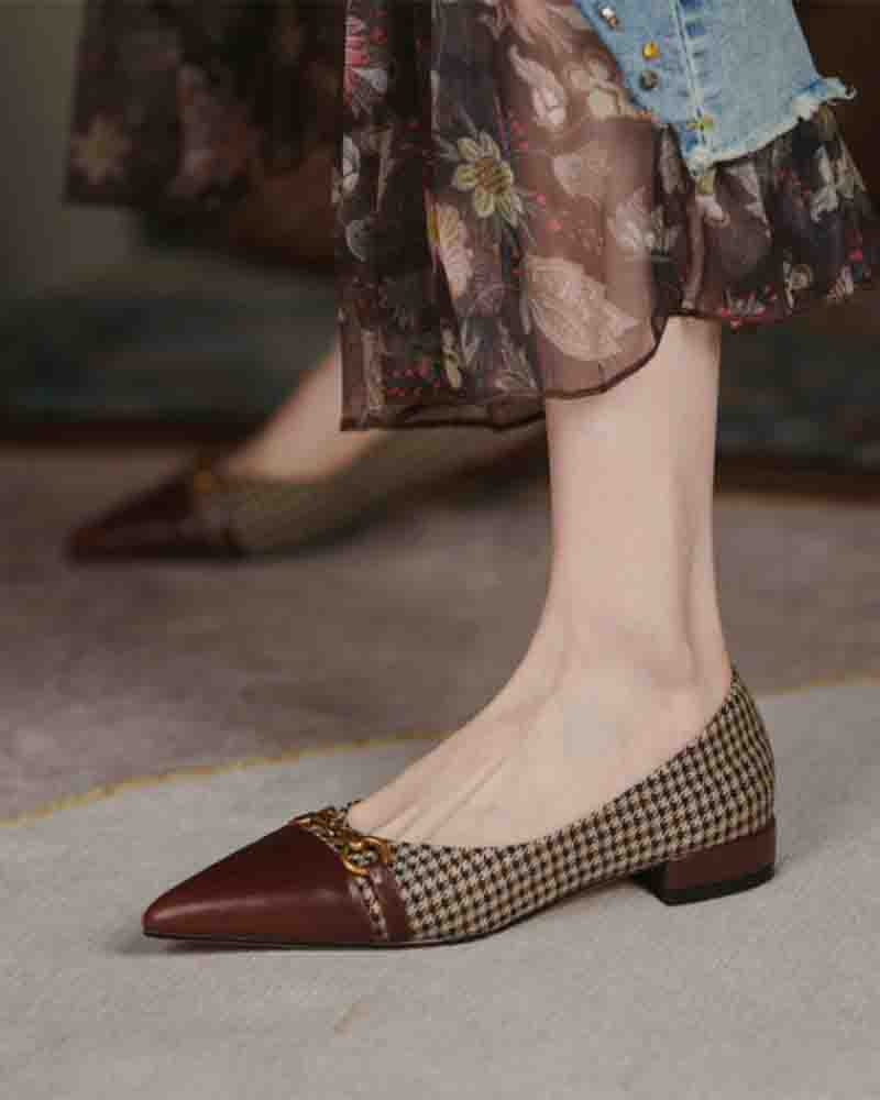

Pointed-toe Houndstooth Splicing Buckle Flat Slip-on, Brown
