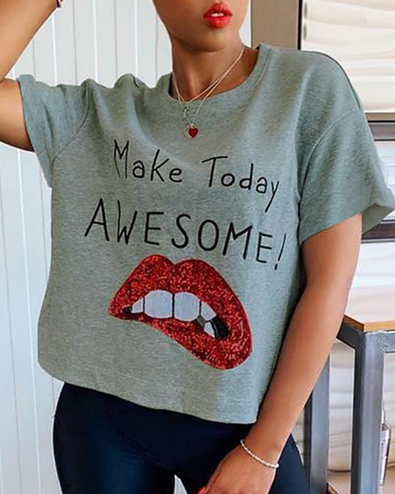 

Sequin Lips Short Sleeve T-Shirt, Gray