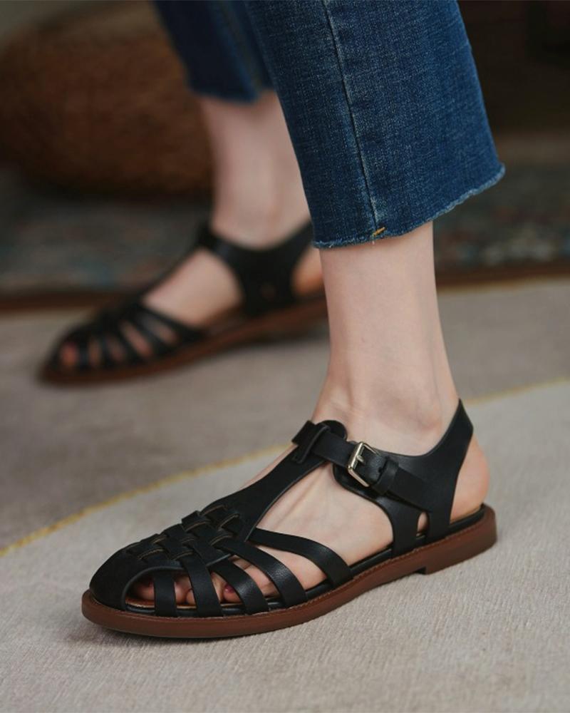 

Solid Cut-out Roman Round -toe Flat Sandals, Black