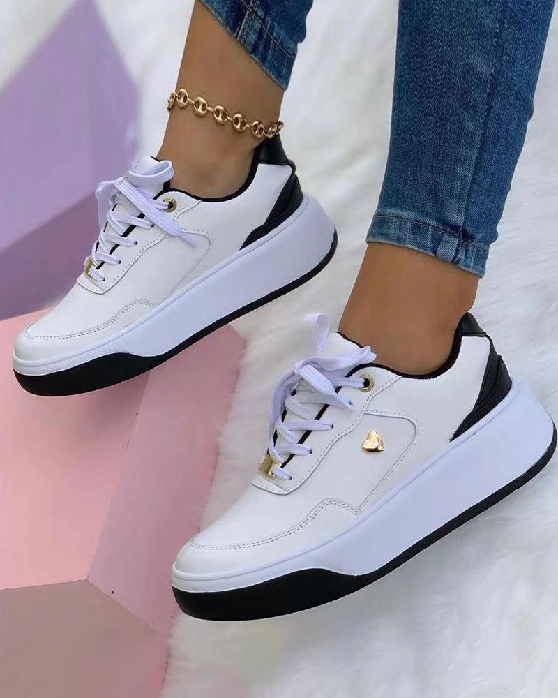 

Heart Pattern Contrast Paneled Platform Sneakers, White&black