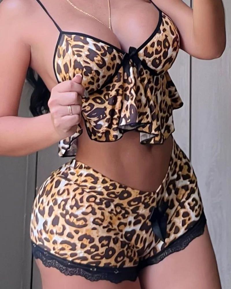 

Leopard Print Contrast Lace Bow Decor Cami Set