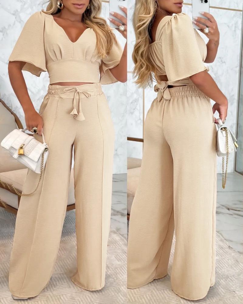 

2 Pieces Outfits V Neck Short Bell Sleeve Ruched Top and Casual Pocket Design Drawstring Pants Set, Apricot