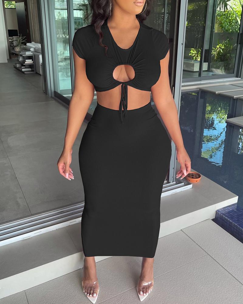 

Tie Front Cutout Ruched Crop Top & Maxi Skirt Sets, Black