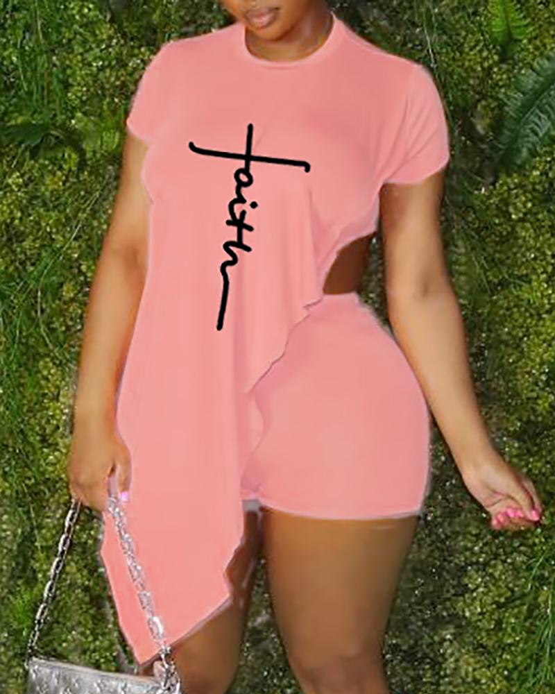 

Letter Print Asymmetrical Top & Shorts Set, Pink
